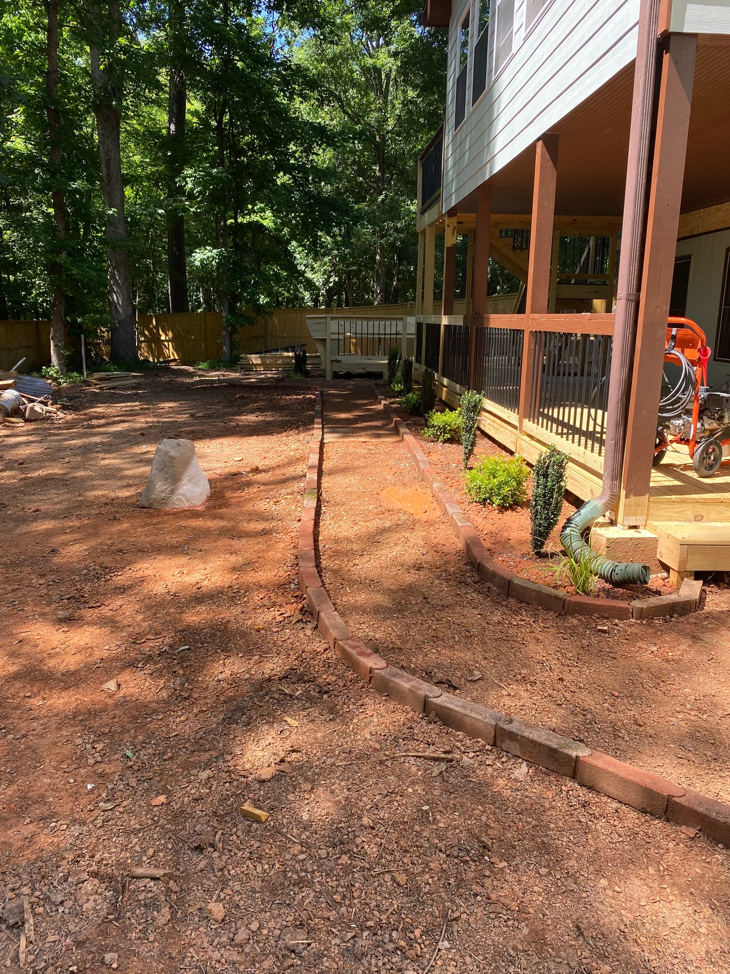 Landing Yard Slate Chips Mini Installation/Hardscapes/Aggregates