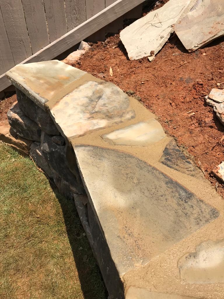 Accent Boulders per foot  Installation /Retaining Walls/Fieldstone