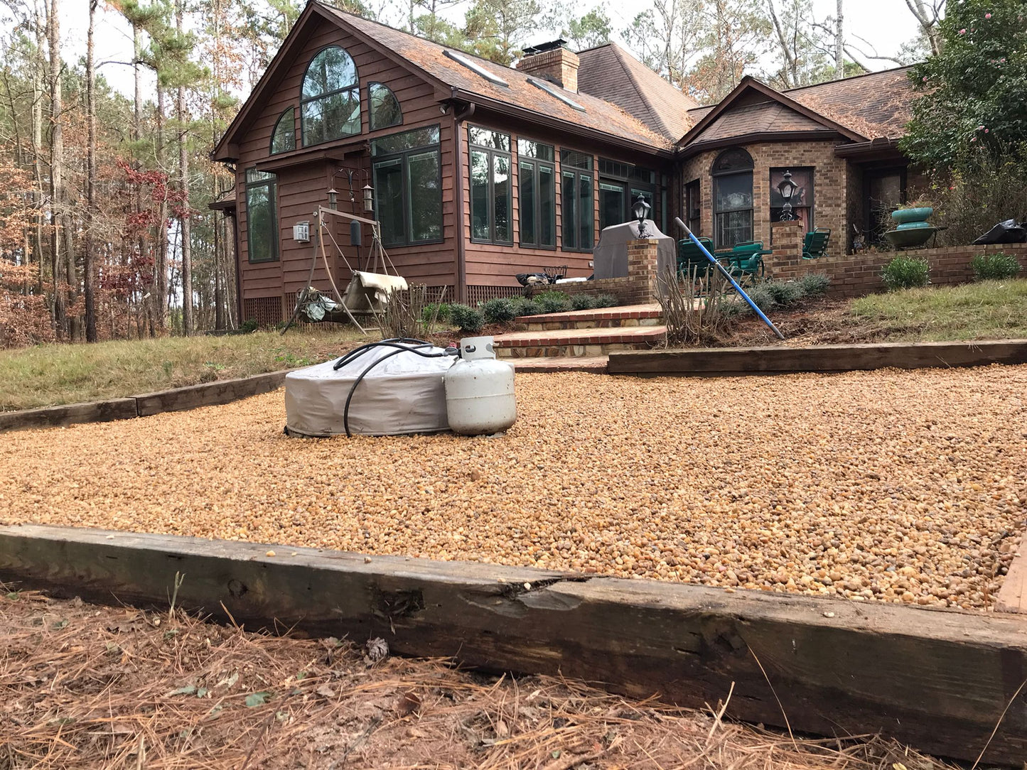 Ton (T) Pea Gravel Installation/Hardscapes/Aggregates