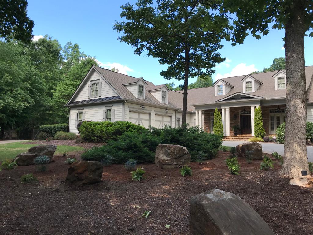 Big Stone Boulder Installation /Hardscapes/Stacked Stone Boulder