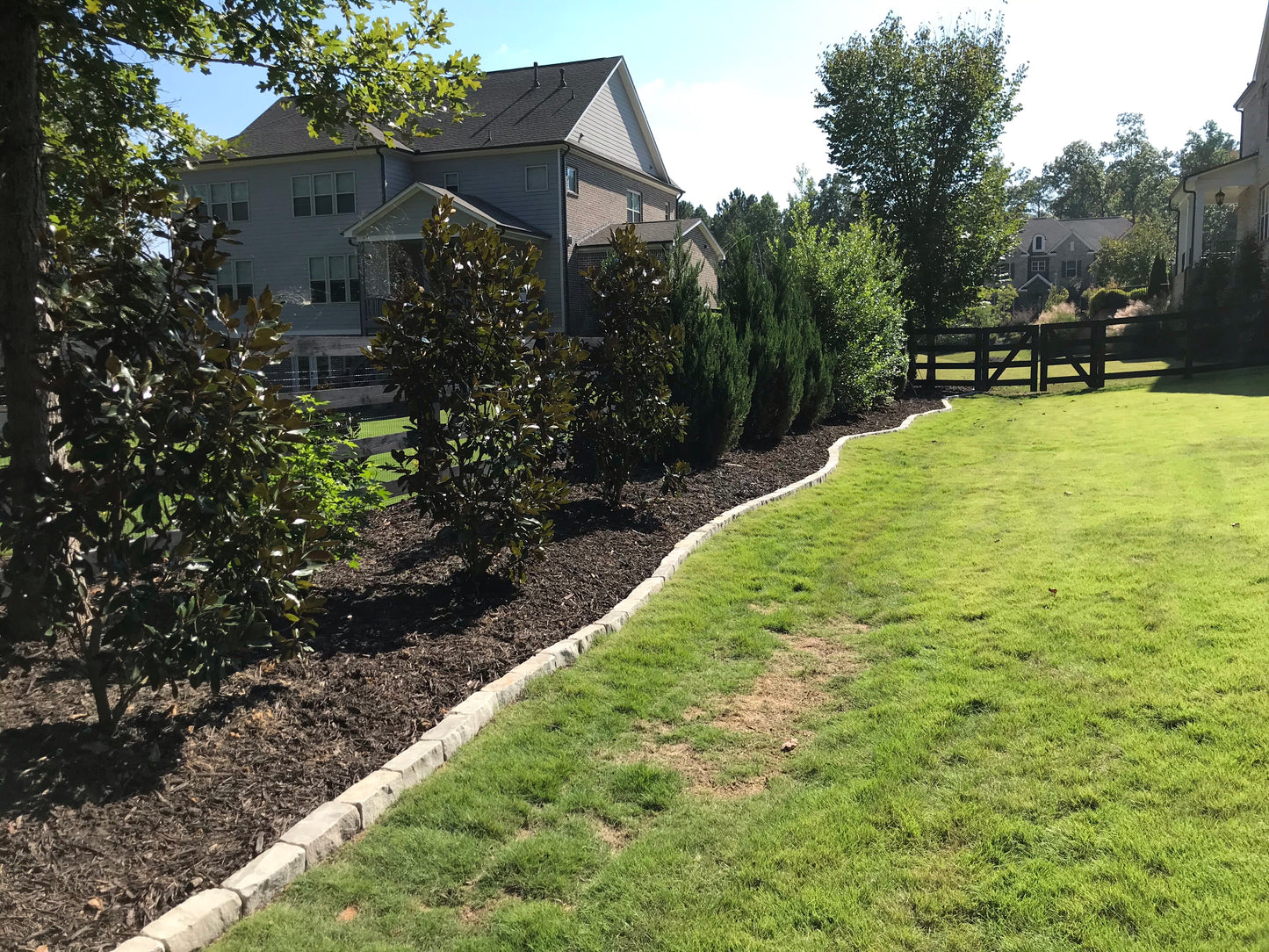 Edgestone tumbled cobblestone per foot  Installation/Hardscape