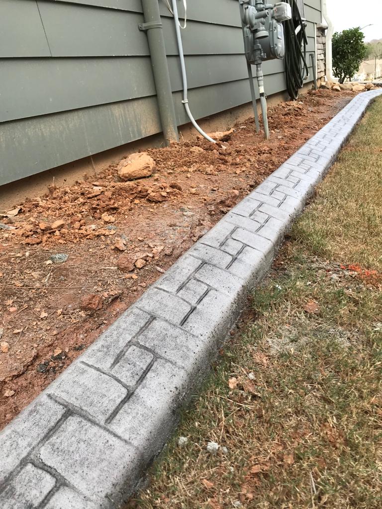 Curbing per foot  Installation/Hardscape