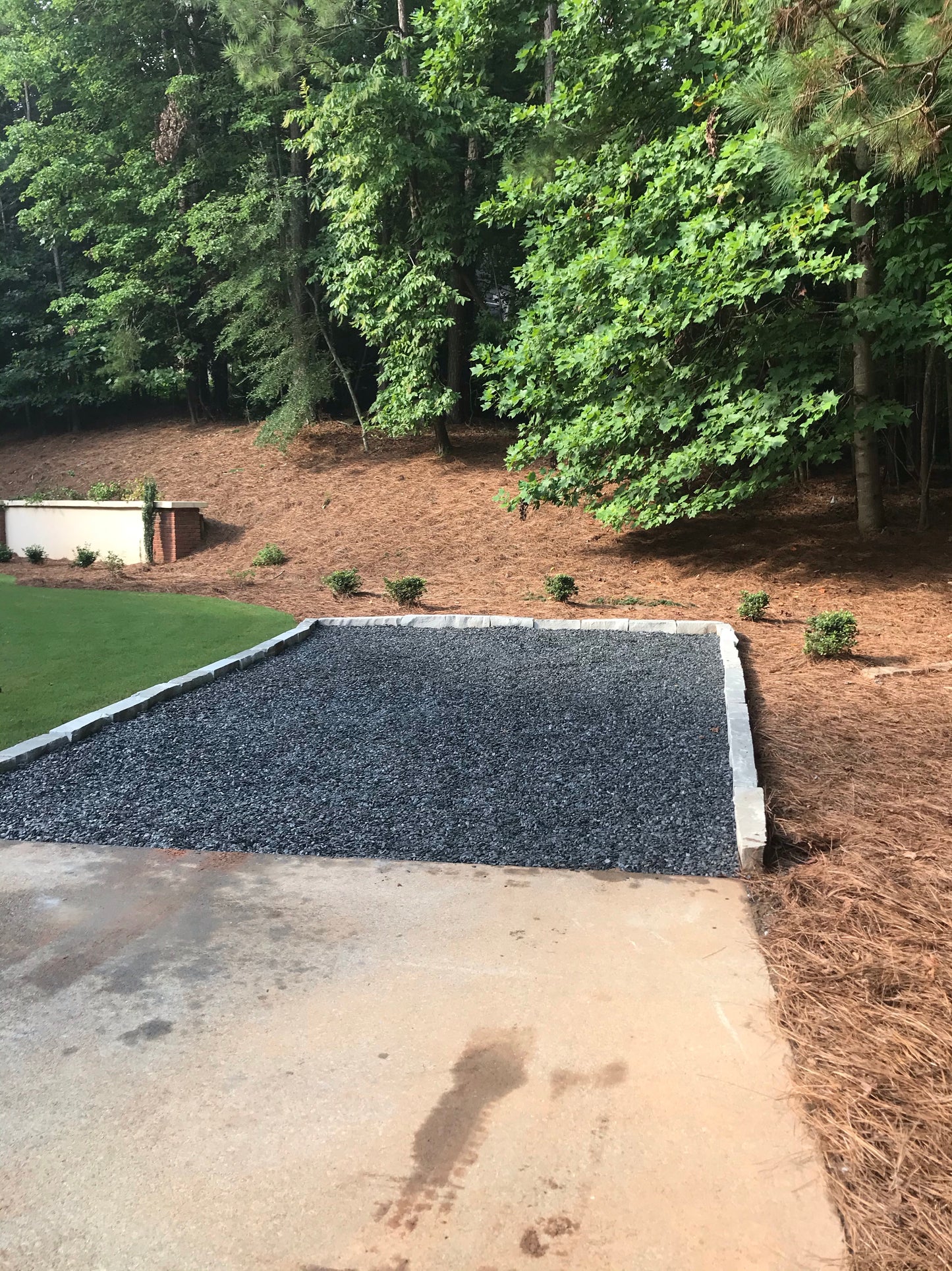 Slate Chips Mini Installation /Hardscapes/Aggregates